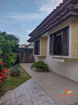 Casa com 2 Quartos à Venda, 126 m² em Jardim Britânia - Caraguatatuba