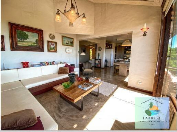 Imagem Casa com 5 Quartos à Venda, em João Fernandes - Búzios Imagem Casa com 5 Quartos à Venda, em João Fernandes - Búzios