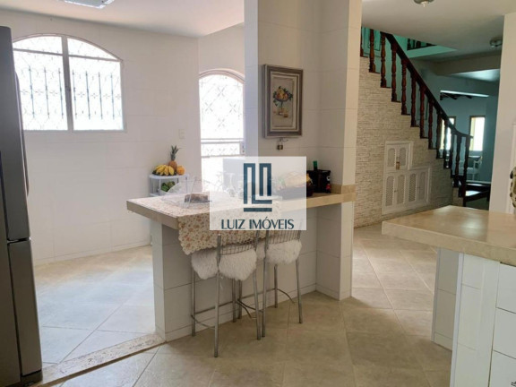 Imagem Casa com 3 Quartos à Venda, 450 m² em Centro - Três Rios Imagem Casa com 3 Quartos à Venda, 450 m² em Centro - Três Rios