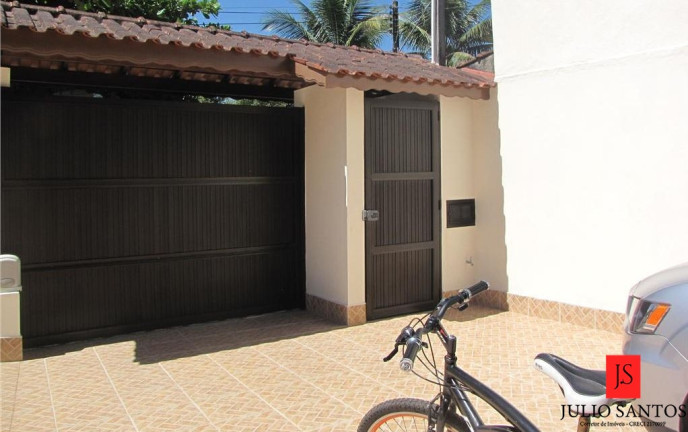 Imagem Sobrado com 1 Quarto à Venda, 250 m² em Centro - Ubatuba