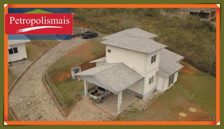 Imagem Casa com 3 Quartos à Venda, 203 m² em Nogueira - Petrópolis