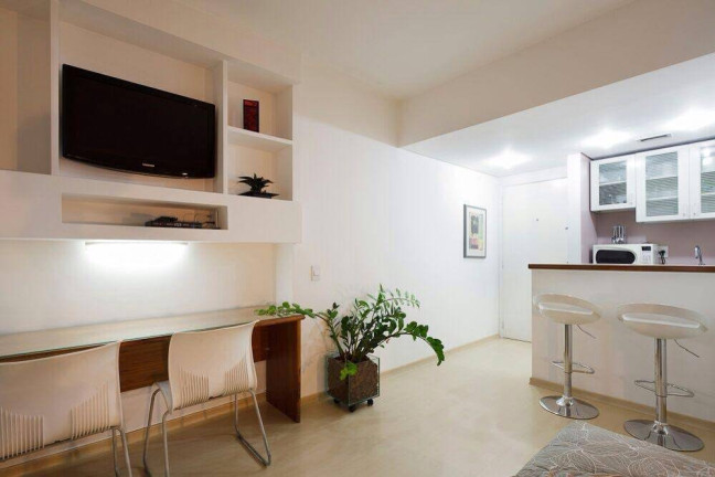 Apartamento com 1 Quarto para Alugar, 25 m² em Moema - São Paulo