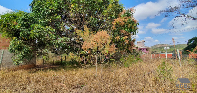 Terreno à Venda, 438 m² em Fernão Dias - Esmeraldas