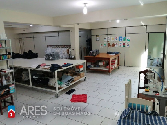 Imagem Casa com 3 Quartos à Venda, 395 m² em Parque Novo Mundo - Americana Imagem Casa com 3 Quartos à Venda, 395 m² em Parque Novo Mundo - Americana