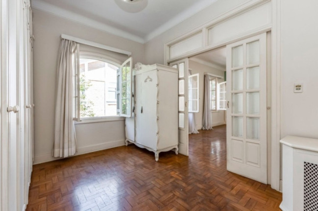 Imagem Casa com 3 Quartos à Venda, em Jardim Paulista - São Paulo Imagem Casa com 3 Quartos à Venda, em Jardim Paulista - São Paulo
