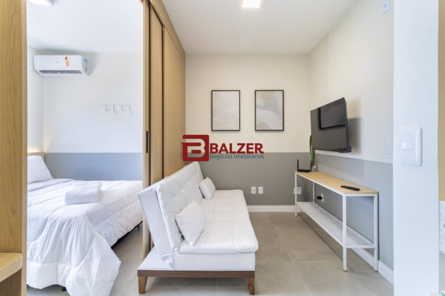 Imagem Apartamento com 1 Quarto à Venda, 32 m² em Centro - Florianópolis