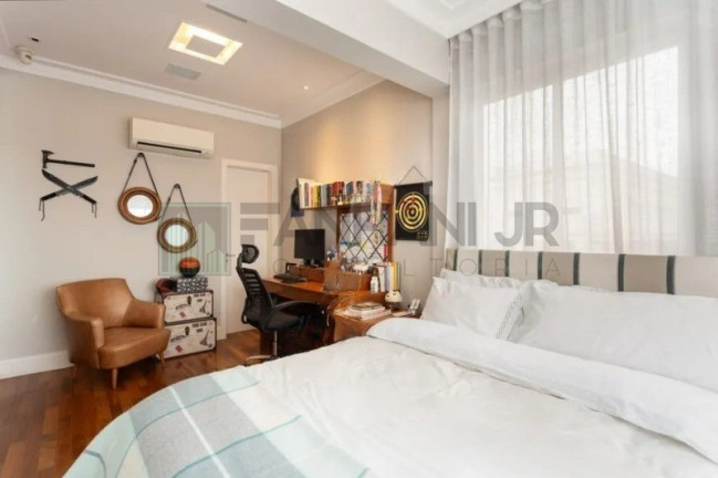 Imagem Cobertura com 3 Quartos à Venda, 245 m² em Itaim Bibi - São Paulo
