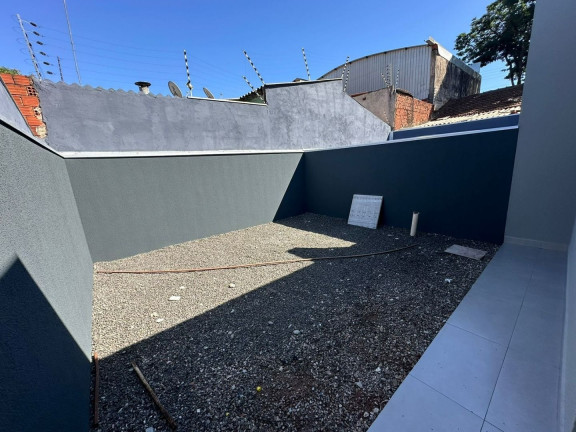 Imagem Casa com 3 Quartos à Venda, 76 m² em Parque Residencial Aeroporto - Maringa