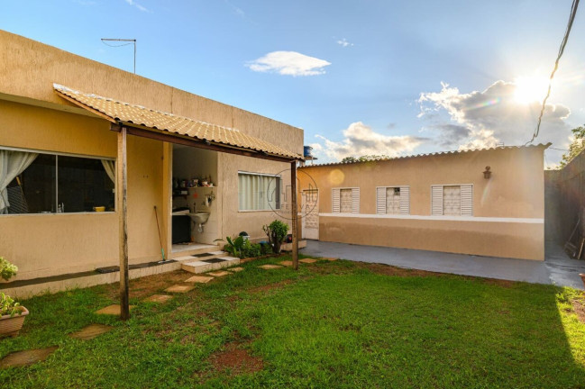 Imagem Casa com 6 Quartos à Venda, 1.000 m² em Guará I - Brasília