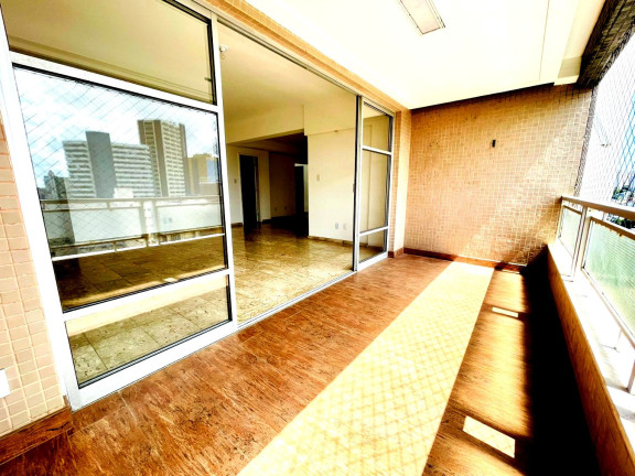 Apartamento com 4 Quartos à Venda, 200 m² em Itaigara - Salvador