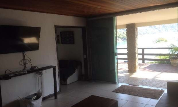 Imagem Sobrado com 6 Quartos à Venda,  em Ponta Do Sapê (cunhambebe) - Angra Dos Reis