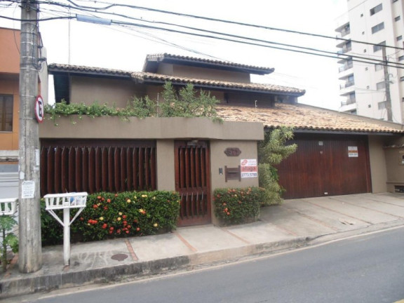 Casa com 5 Quartos à Venda, 600 m² em Glória - Macaé