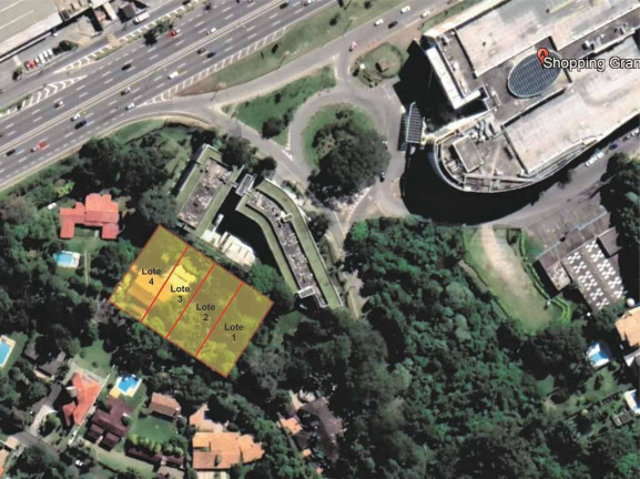 Terreno em Condomínio à Venda,  em Vila Vianna - Cotia