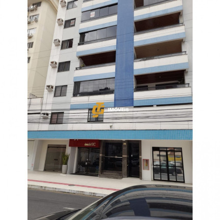 Apartamento com 2 Quartos à Venda,  em Centro - Balneário Camboriú