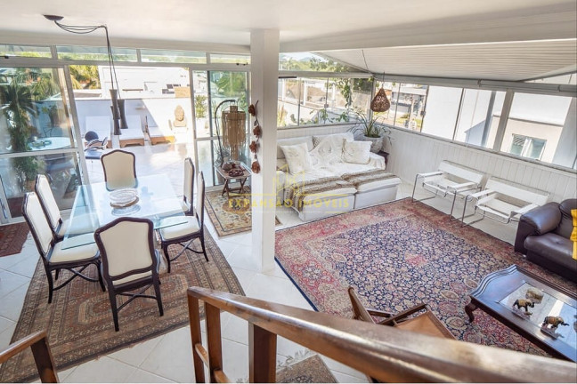 Imagem Imóvel com 3 Quartos à Venda, 185 m² em Jurerê - Florianópolis
