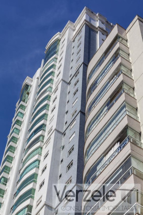 Imagem Apartamento com 4 Quartos à Venda, 149 m² em Centro - Balneário Camboriú Imagem Apartamento com 4 Quartos à Venda, 149 m² em Centro - Balneário Camboriú
