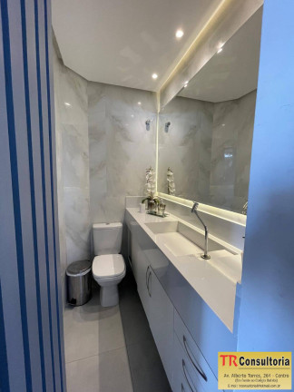 Imagem Casa com 3 Quartos à Venda, 400 m² em Campos Dos Goytacazes Imagem Casa com 3 Quartos à Venda, 400 m² em Campos Dos Goytacazes