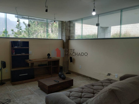 Imagem Casa com 4 Quartos à Venda, 300 m² em Albuquerque - Teresópolis Imagem Casa com 4 Quartos à Venda, 300 m² em Albuquerque - Teresópolis
