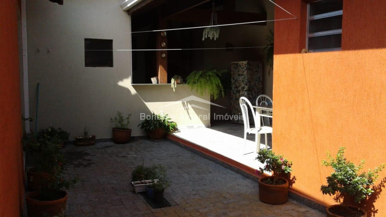 Imagem Casa com 3 Quartos à Venda, 267 m² em Vila São Sebastião - Valinhos Imagem Casa com 3 Quartos à Venda, 267 m² em Vila São Sebastião - Valinhos
