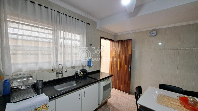 Imagem Casa com 3 Quartos à Venda, 156 m² em Vila Eldízia - Santo André