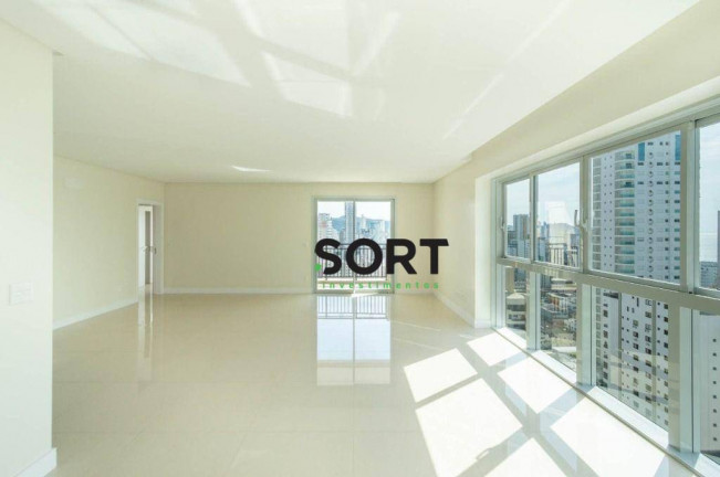 Imagem Apartamento com 4 Quartos à Venda, 146 m² em Centro - Balneário Camboriú Imagem Apartamento com 4 Quartos à Venda, 146 m² em Centro - Balneário Camboriú