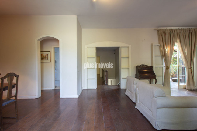 Imagem Casa com 4 Quartos para Alugar, 350 m² em Morumbi - São Paulo Imagem Casa com 4 Quartos para Alugar, 350 m² em Morumbi - São Paulo