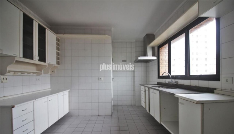 Imagem Apartamento com 3 Quartos à Venda, 210 m² em Real Parque - São Paulo Imagem Apartamento com 3 Quartos à Venda, 210 m² em Real Parque - São Paulo