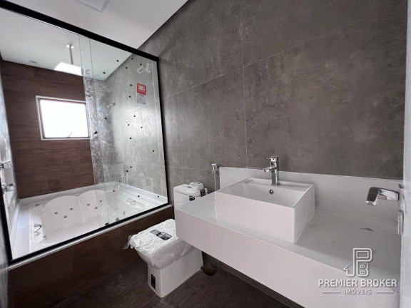 Imagem Casa com 3 Quartos à Venda, 178 m² em Albuquerque - Teresópolis