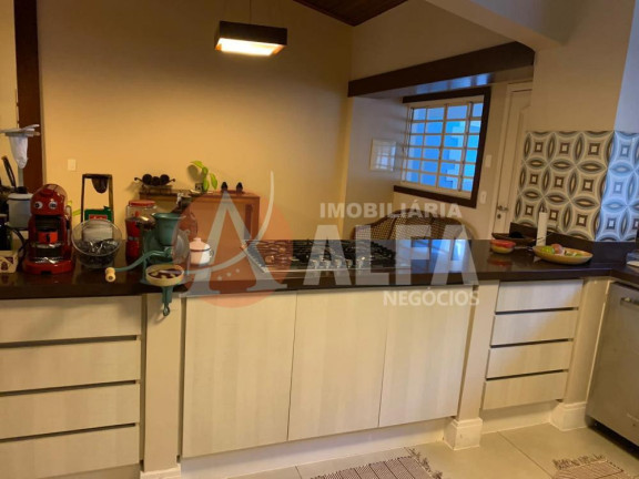 Imagem Casa com 4 Quartos para Alugar, 15.002 m² em Pousada Dos Bandeirantes - Carapicuíba