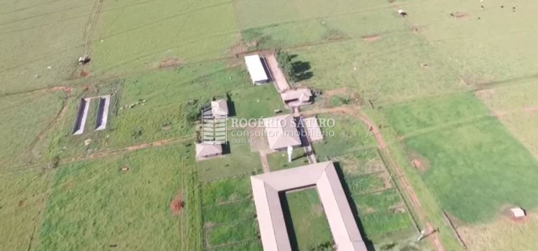 Imagem Imóvel com 3 Quartos à Venda, 195.500.000 m² em Centro - Uberaba