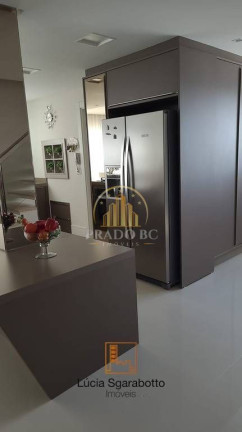 Imagem Apartamento com 3 Quartos à Venda, 225 m² em Centro - Balneário Camboriú