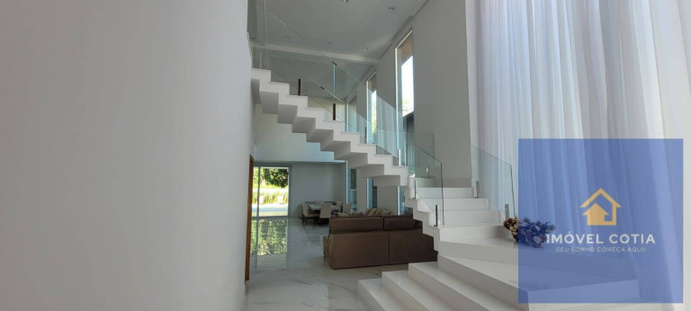 Imagem Casa de Condomínio com 3 Quartos à Venda, 560 m² em Jardim Do Golf I - Jandira