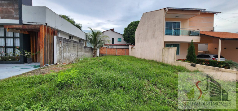 Terreno em Condomínio à Venda, 300 m² em Flores - Manaus