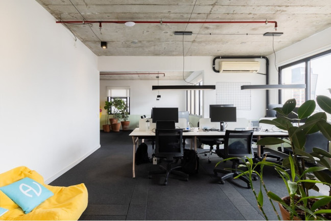 Sala Comercial à Venda, 65 m² em Pinheiros - São Paulo