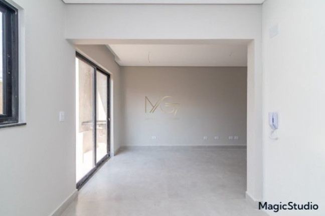 Imagem Sobrado com 3 Quartos à Venda, 79 m² em Pinheirinho - Curitiba