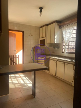 Sobrado com 3 Quartos à Venda, 295 m² em Lima Azevedo - Londrina