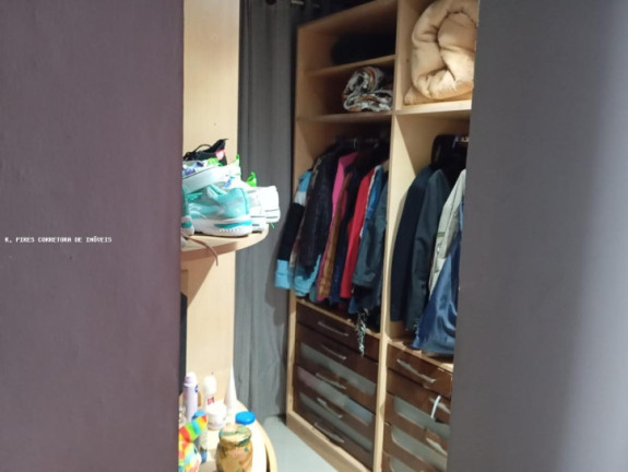Imagem Casa com 6 Quartos à Venda, 220 m² em Cidade Industrial - Curitiba Imagem Casa com 6 Quartos à Venda, 220 m² em Cidade Industrial - Curitiba