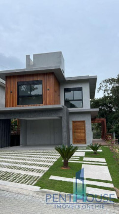 Casa com 3 Quartos à Venda, 258 m² em Taquaras - Balneário Camboriú