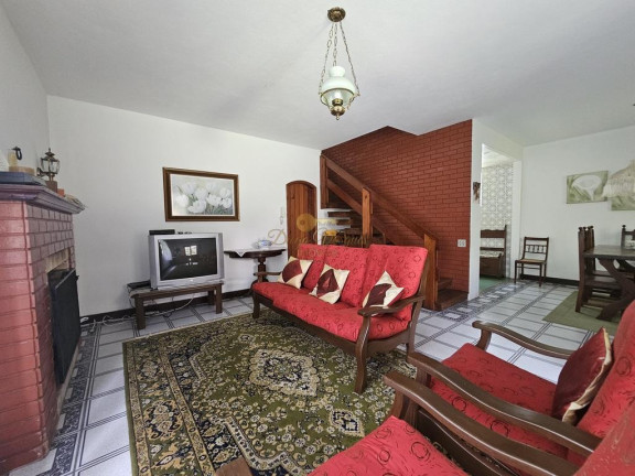 Imagem Casa com 3 Quartos à Venda, 177 m² em Agriões - Teresópolis