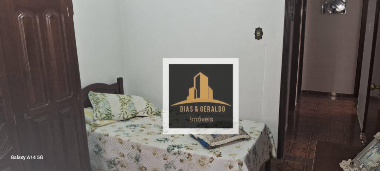 Imagem Casa com 2 Quartos à Venda, 200 m² em Conjunto Residencial Trinta E Um De Março - São José Dos Campos Imagem Casa com 2 Quartos à Venda, 200 m² em Conjunto Residencial Trinta E Um De Março - São José Dos Campos