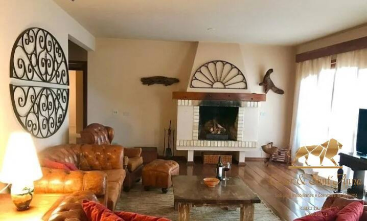Imagem Casa com 4 Quartos à Venda, 1.137 m² em Alto Capivari - Campos Do Jordão