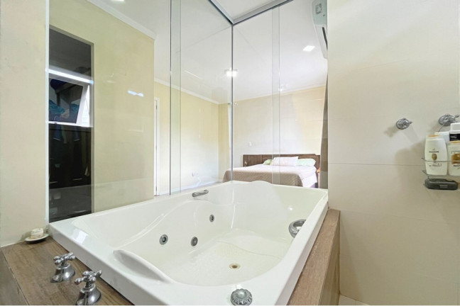 Imagem Casa com 3 Quartos à Venda, 210 m² em Hípica - Porto Alegre Imagem Casa com 3 Quartos à Venda, 210 m² em Hípica - Porto Alegre