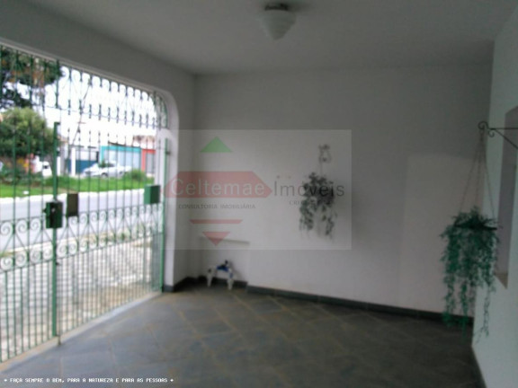 Casa com 3 Quartos à Venda, 218 m² em Vila Sao Jose - Taubaté