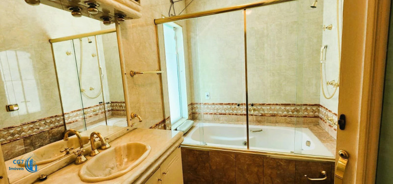 Sobrado com 4 Quartos à Venda, 515 m² em Alphaville - Santana De Parnaíba