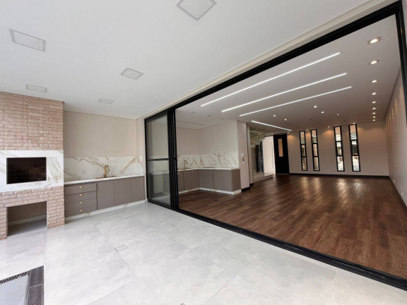 Imagem Sobrado com 3 Quartos à Venda, 250 m² em Recanto Tropical - Cascavel