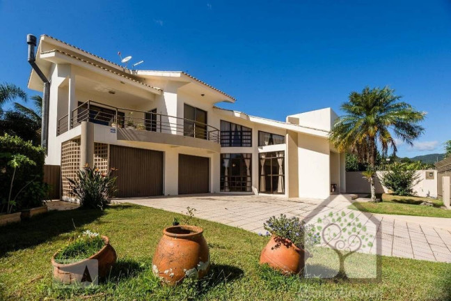 Imagem Casa com 5 Quartos à Venda, 330 m² em Itacorubi - Florianópolis Imagem Casa com 5 Quartos à Venda, 330 m² em Itacorubi - Florianópolis