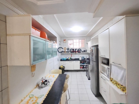 Imagem Casa com 4 Quartos à Venda, 180 m² em Cambeba - Fortaleza Imagem Casa com 4 Quartos à Venda, 180 m² em Cambeba - Fortaleza