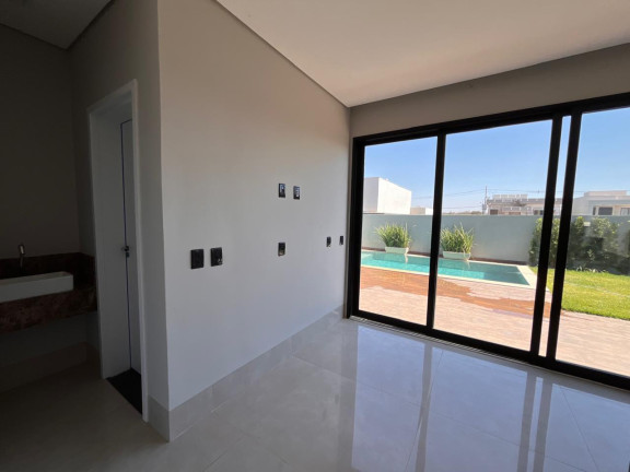 Imagem Casa com 4 Quartos à Venda, 300 m² em Condomínio Belvedere Ii - Cuiabá