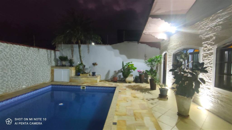 Casa com 4 Quartos à Venda, 187 m² em Balneario Florida - Praia Grande