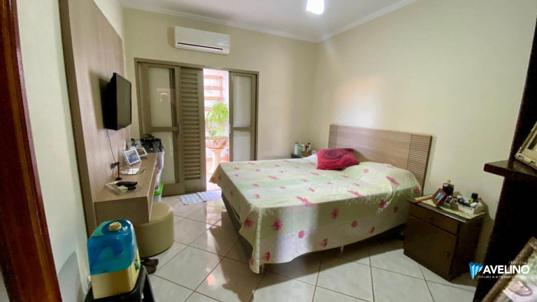 Imagem Casa com 3 Quartos à Venda, 227 m² em Vila Vilas Boas - Campo Grande Imagem Casa com 3 Quartos à Venda, 227 m² em Vila Vilas Boas - Campo Grande